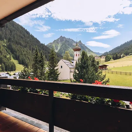 Hotel Madrisa 4*