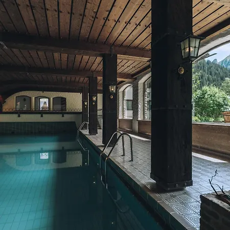 Hotel Madrisa 4*